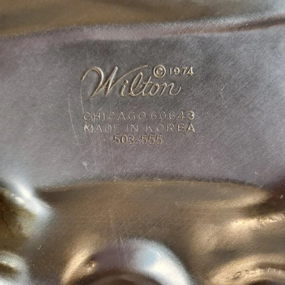 Wilton Vintage 10 in Round Ring Multi Event Cake Pan Set